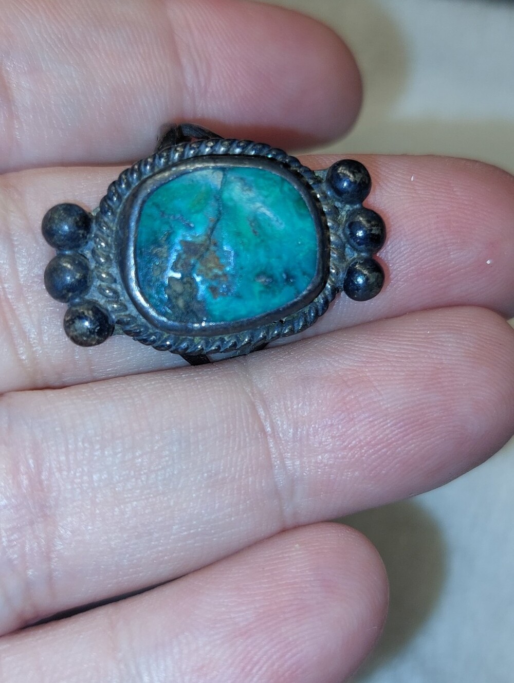 Vintage Turquoise Stone Silver Ring - Green Blue Gem Accent